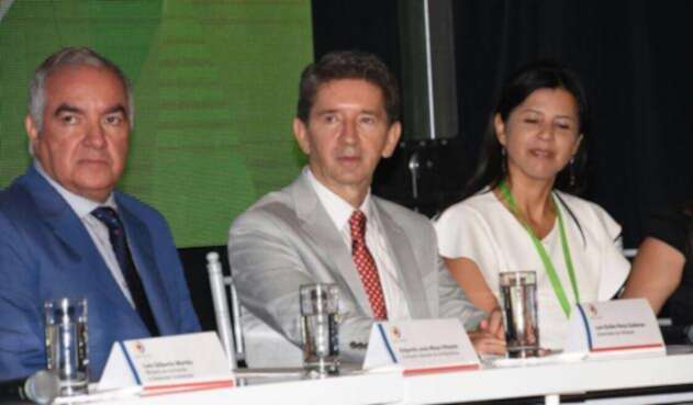 GOBERNADOR-Y-CONTRALOR.jpg