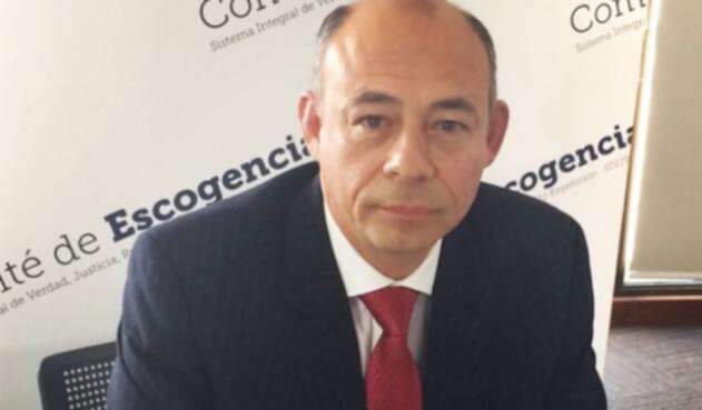 Giovanny-Álvarez-Santoyo-Comité-de-Escogencia-LA-FM.jpg