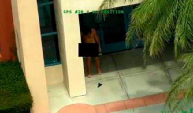 Hombre-desnudo-Youtube.jpg