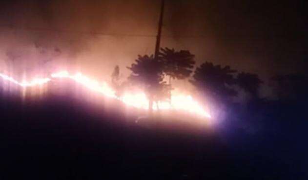 IncendioCienagadeOroCordobaSuminLAFM.jpg