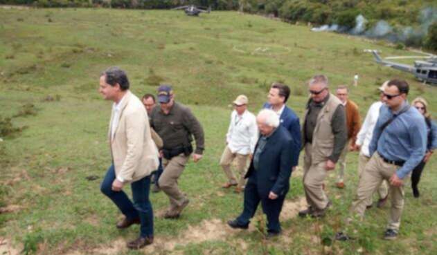 Irlanda-Alto-Comisionado-para-la-Paz-LA-FM.jpg