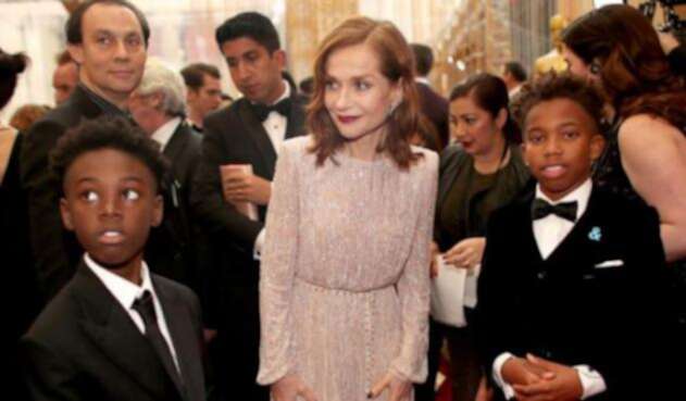 Isabelle-Huppert-Alex-R.-Hibbert-izq-y-Jaden-Piner-der-AFP.jpeg