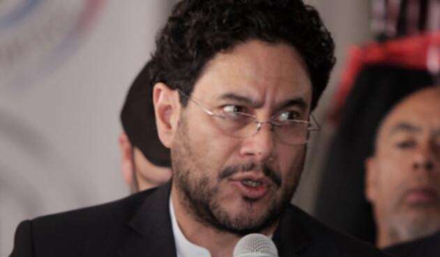 Iván-Cepeda-Colprensa-Diego-Pineda.jpg