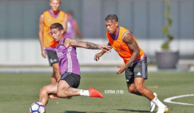 JAMESENTRENANDOOFICIALMADRIDLAFM1.jpg
