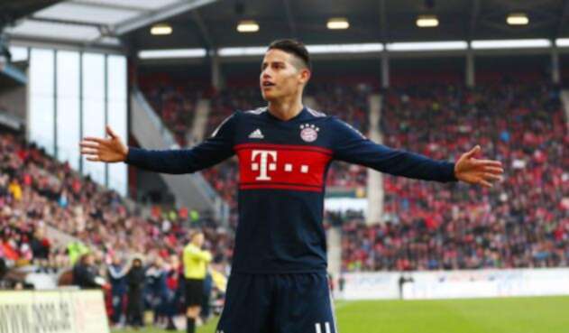 James-@FCBayernES-LAFM.jpg