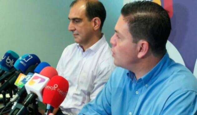 Jorge-Mario-Eastman-y-Juan-Carlos-Pinzón-LA-FM.jpg