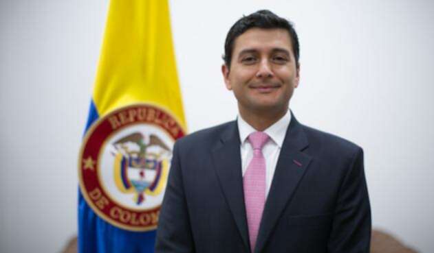 JorgeCastañoSuperFinancieroCOLPRENSALAFM1.jpg