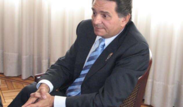 Julio-Manzur-Colprensa.jpg