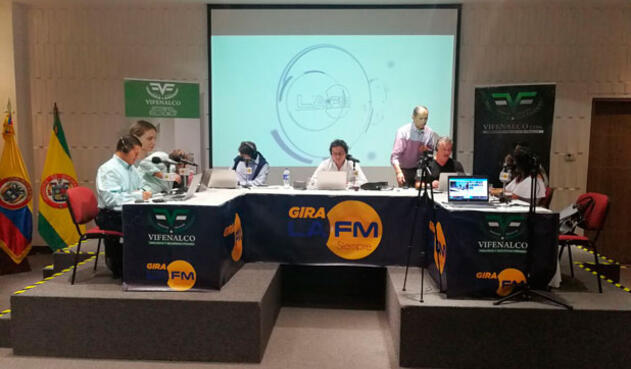 LA-FM2.jpg