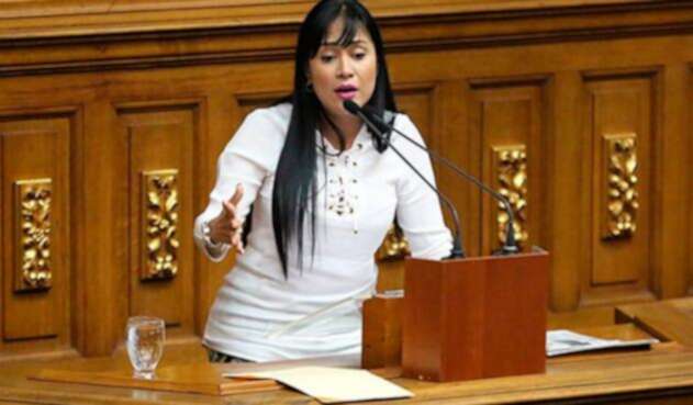 LaidyGomezfotodesutwitter.jpg
