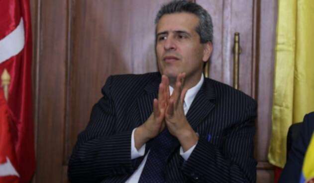 LuisFernandoVelascoLiberalCOLPRENSA.jpg