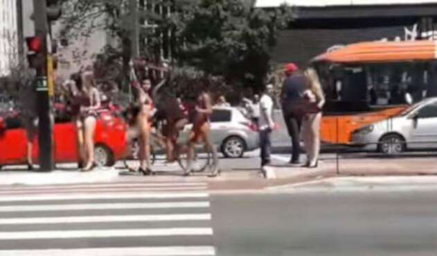MUJERES.jpg