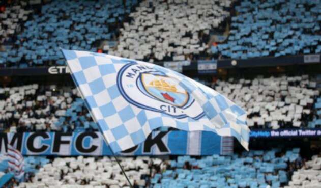 ManchesterCityFlagFotoOFICIAL.jpg