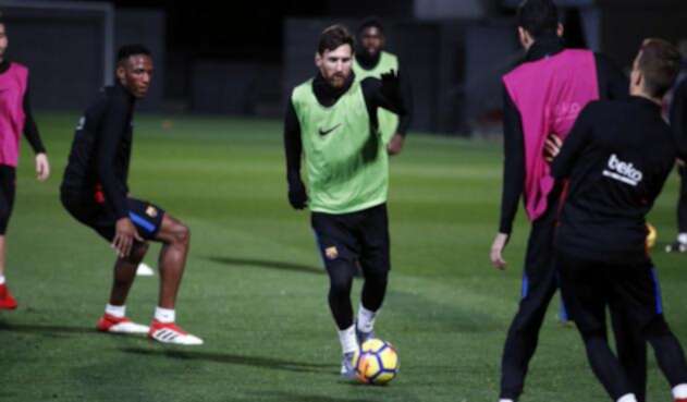 MinaEntrenamientoMessiFotoOficialBarcelona.jpg