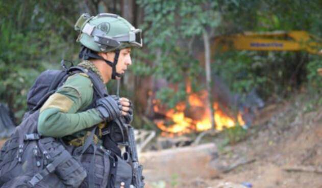 Minería-ilegal-foto-fuerzas-militares-3.jpg