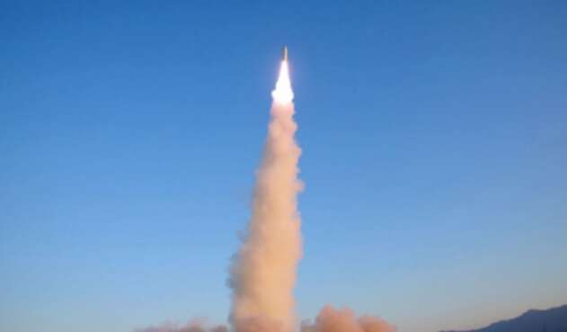 Imagen de referencia del misil coreano. Misil-Corea-LA-FM-AFP.jpg