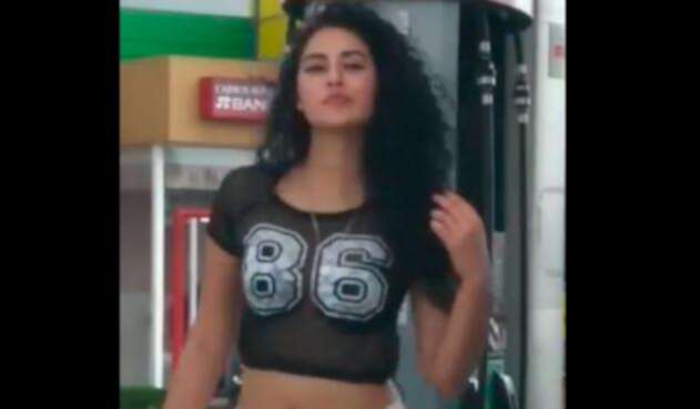 Mujer-baila-gasolina.jpg