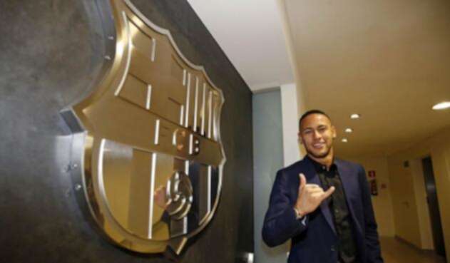 NEYMARRENUEVABARCELONAOFICIAL1.jpg