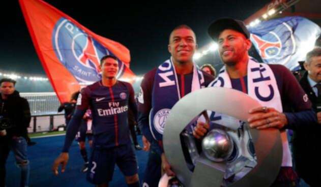 NeymarMbappeCelebTituloFOTOPSGOFICIAL.jpg