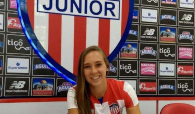 NicoleRegnierOficialJunior.jpg