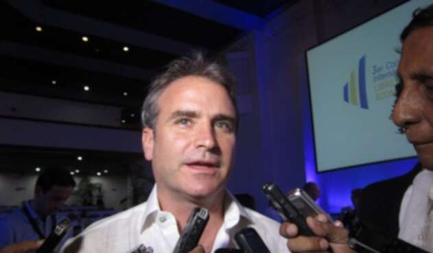 PabloFelipeRobledoSuperindustriaCOLPRENSALAFM1.jpg