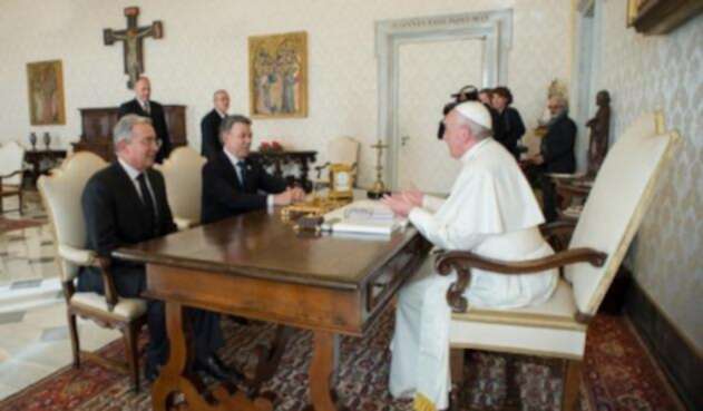 Papa-Santos-Uribe-AFP.jpg
