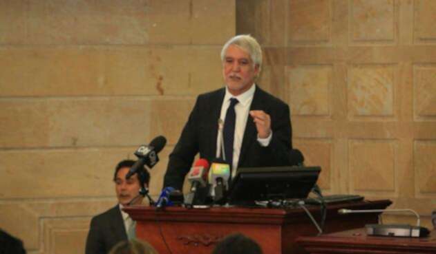 Peñalosa-@EnriquePenalosa-LA-FM.jpg