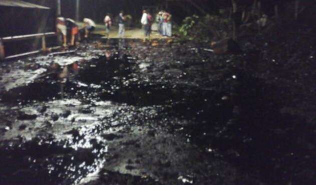 PetroleoAtentadoOleoductoSuminLAFM.jpg