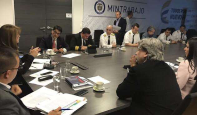 Pilotos-LA-FM-@MintrabajoCol.jpg