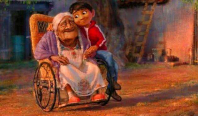 Pixar-Post-Coco-Miguel-and-Abuelita-600x400.jpg