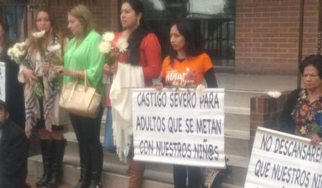 Plantón-juliana-Sist-informativo.jpg