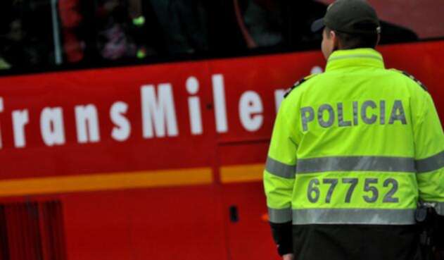 Policía-Transmilenio-Colprensa.jpg