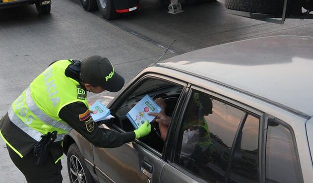Policía-de-transito-Barranquilla-Juan-Manuel-Cantillo-Colprensa.jpg