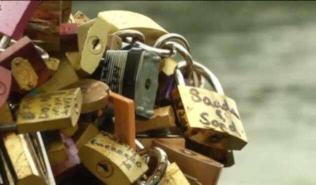 Pont-des-Arts-de-París-AFP.jpg