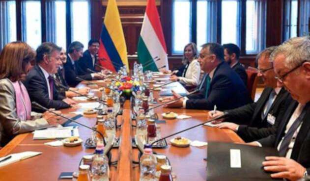 Presidente-Santos-en-Hungría.jpg