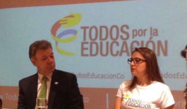 PresidenteSantosTodosPorlaEducacionFOTOSUMINLAFM.jpg