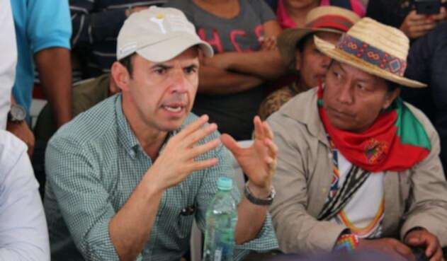 Rivera-David-Oliveros-LA-FM.jpg