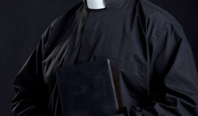 Sacerdote1.jpg