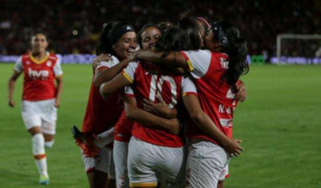 SantaFeFemeninoCampeon1.jpg