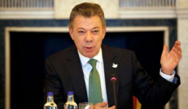 Santos-AFP11.jpg