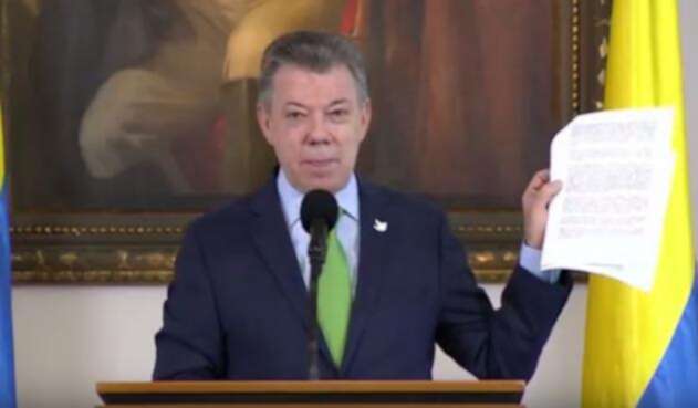 Santos-LA-FM-Presi.jpg