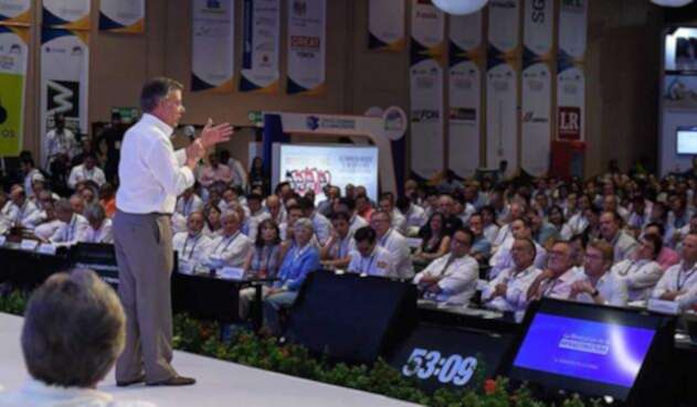 Santos-LA-FM-Presidencia10.jpg