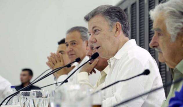 Santos-LA-FM-Presidencia21.jpg