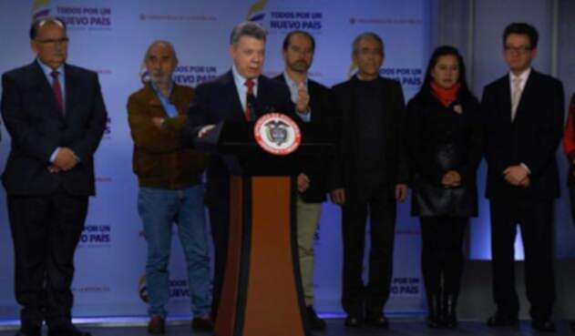 Santos-LA-FM-presidencia11.jpg