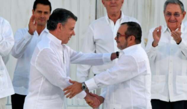 Santos-Timochenco-AFP.jpg