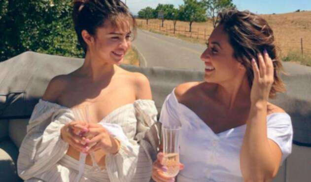Selena-Gomez-y-Francia-Raisa_@franciaraisa.jpg