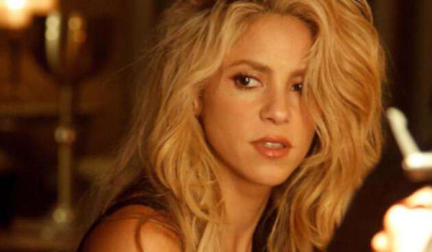 Shakira-dorado.jpg