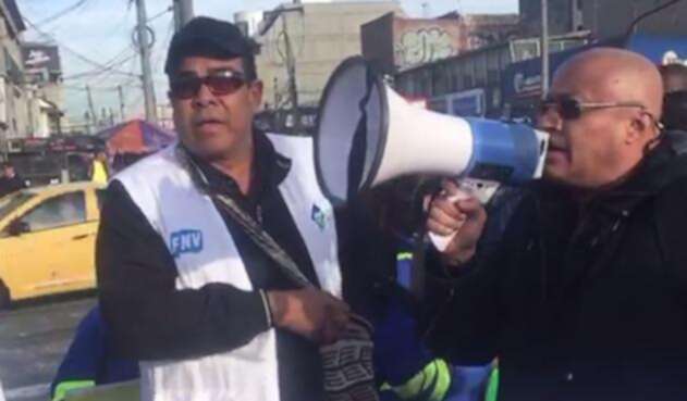 SindicatoProtestaTMFotoLAFM.jpg