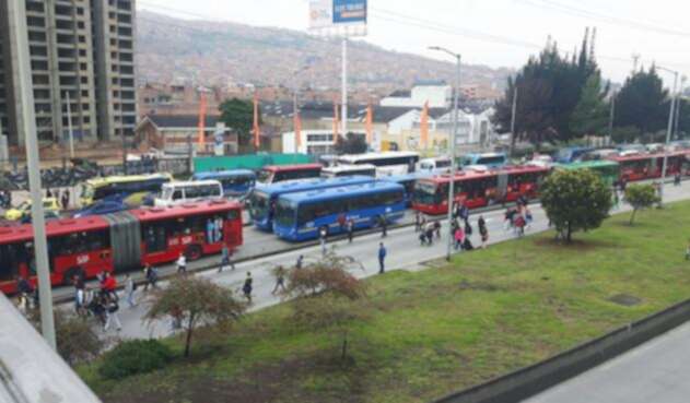 Transmilenio-LA-FM.jpg