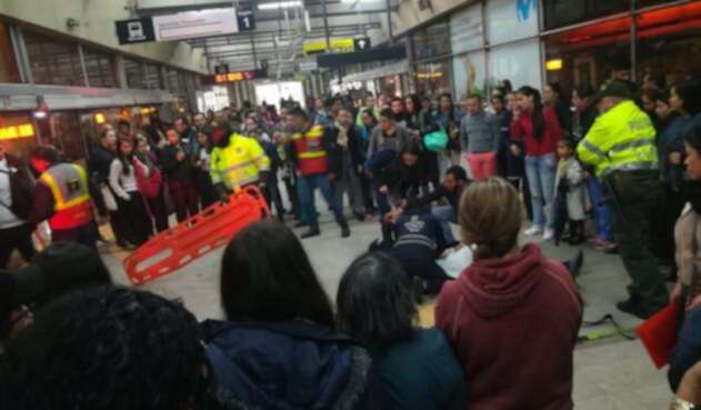 TransmilenioHombreMurioTMMuseoNacionalTWITTER.jpg